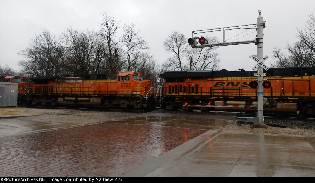 BNSF 5703